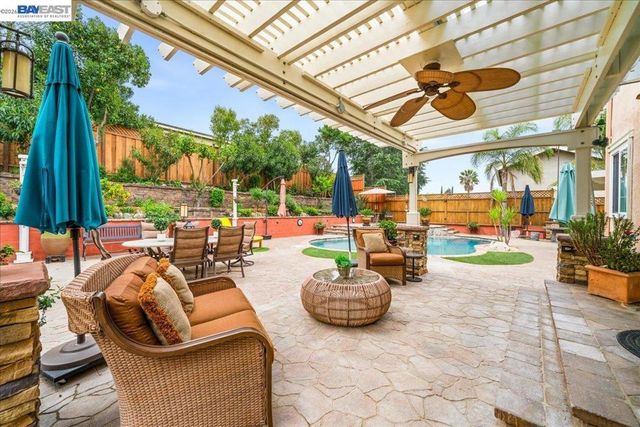 581 Tawny, Pleasanton, CA 94566