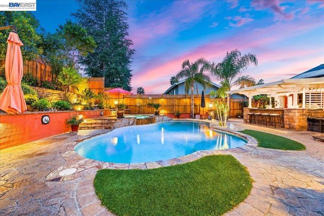 581 Tawny, Pleasanton, CA 94566