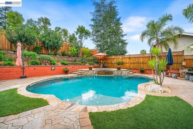 581 Tawny, Pleasanton, CA 94566