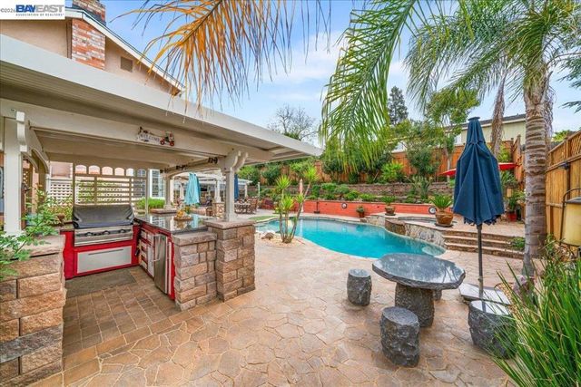 581 Tawny, Pleasanton, CA 94566