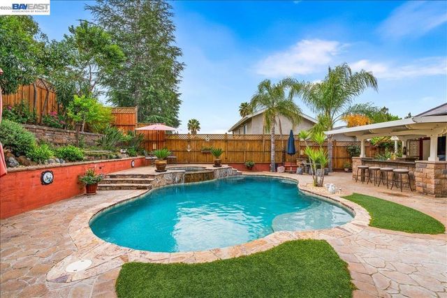 581 Tawny, Pleasanton, CA 94566