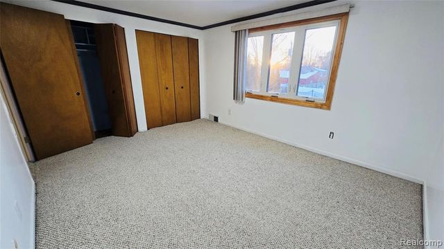 30829 Eiffel Avenue, Warren, MI 48088