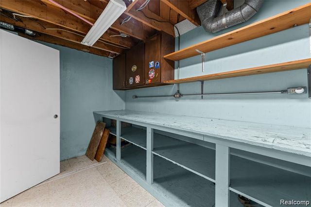 30829 Eiffel Avenue, Warren, MI 48088