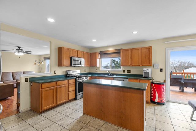 W134N6585 Lilly Creek DRIVE, Menomonee Falls, WI 53051