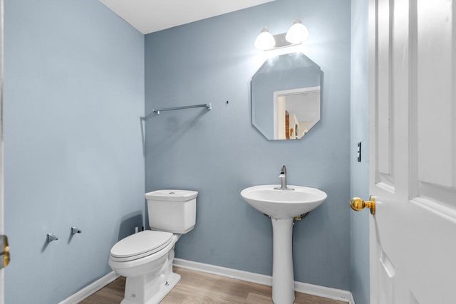 W134N6585 Lilly Creek DRIVE, Menomonee Falls, WI 53051
