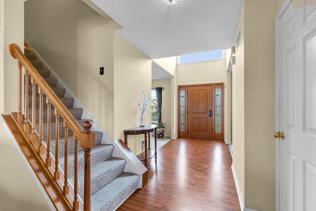 W134N6585 Lilly Creek DRIVE, Menomonee Falls, WI 53051