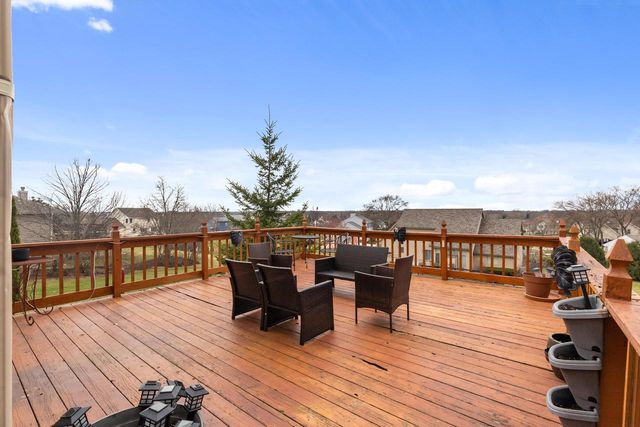 W134N6585 Lilly Creek DRIVE, Menomonee Falls, WI 53051