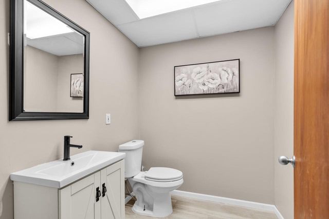 W134N6585 Lilly Creek DRIVE, Menomonee Falls, WI 53051