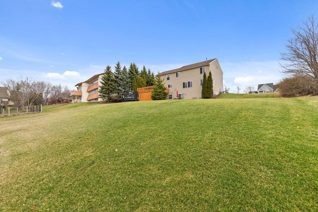 W134N6585 Lilly Creek DRIVE, Menomonee Falls, WI 53051