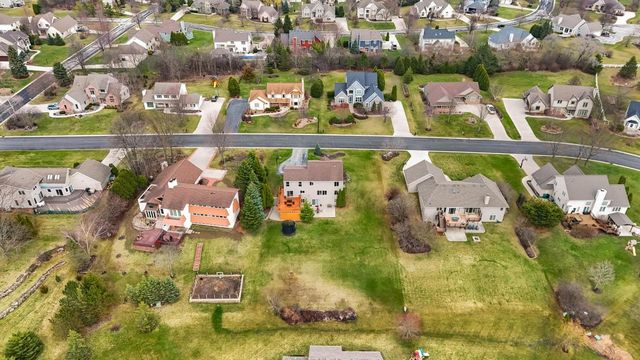W134N6585 Lilly Creek DRIVE, Menomonee Falls, WI 53051
