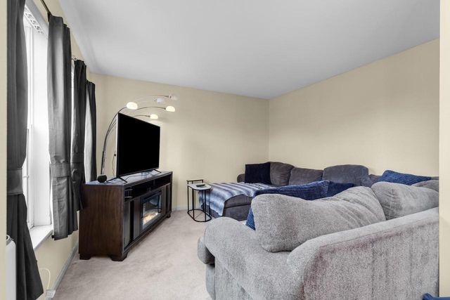 W134N6585 Lilly Creek DRIVE, Menomonee Falls, WI 53051