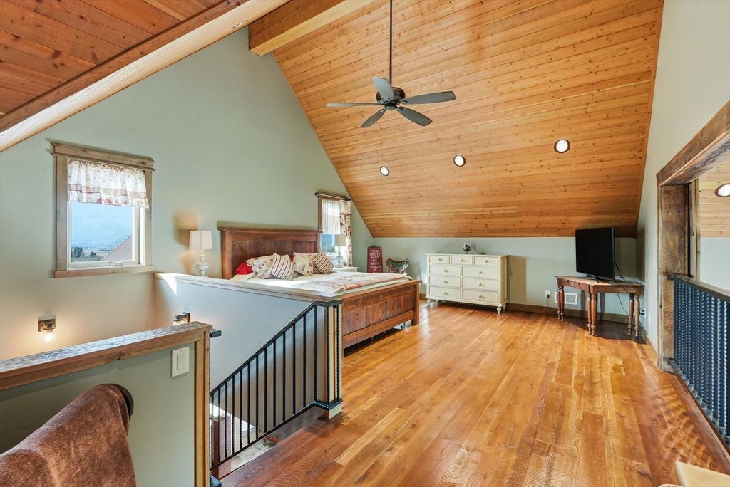 2074 Desperado Trail, Corvallis, MT 59828 photo 32