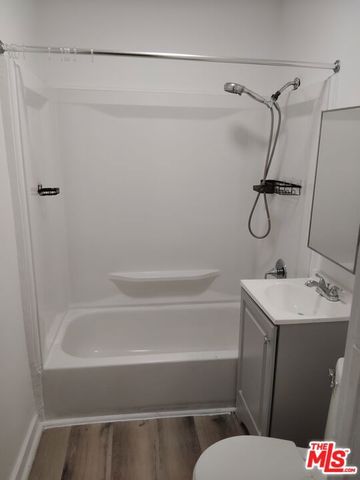 223 E 74th Street, Los Angeles, CA 90003