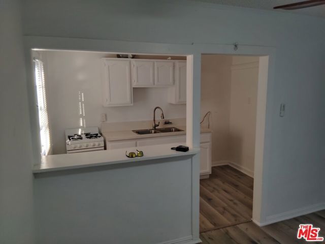223 E 74th Street, Los Angeles, CA 90003