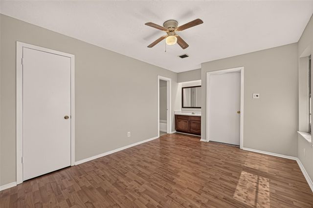 10135 Shell Rock Road, La Porte, TX 77571