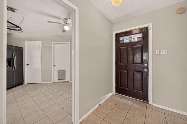 10135 Shell Rock Road, La Porte, TX 77571