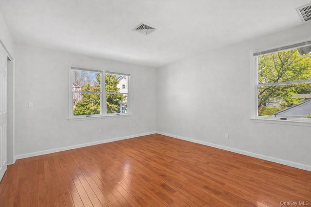 21 W Division Street, Greenwich, CT 06830