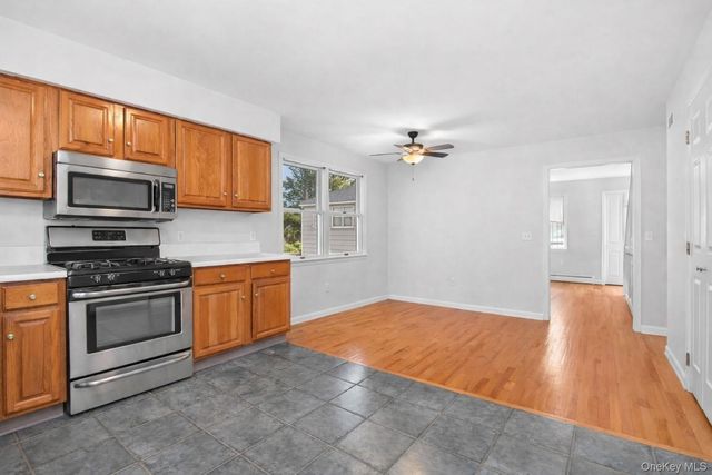 21 W Division Street, Greenwich, CT 06830