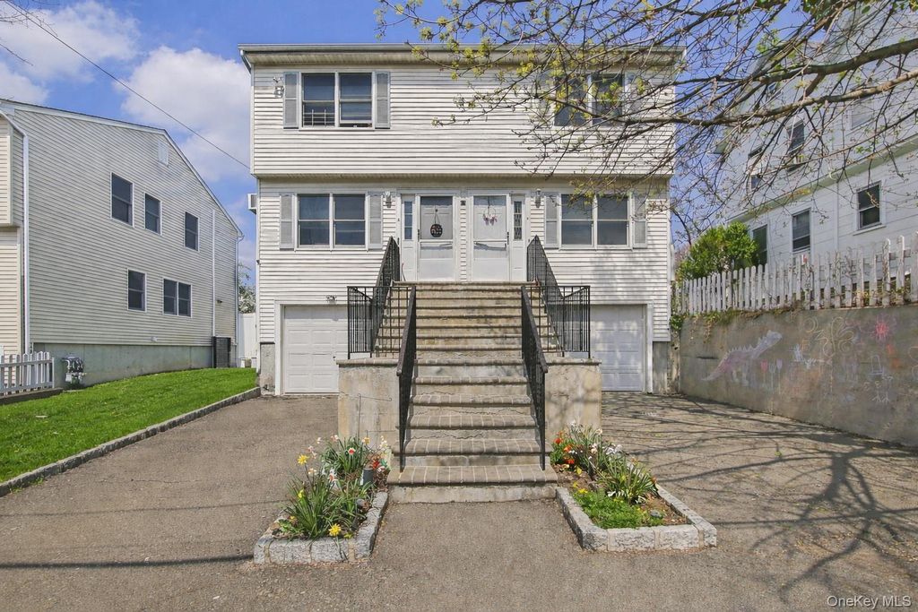 21 W Division Street, Greenwich, CT 06830