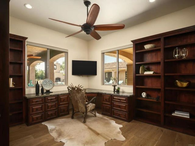 15731 Via De Santa Fe, Rancho Santa Fe, CA 92067