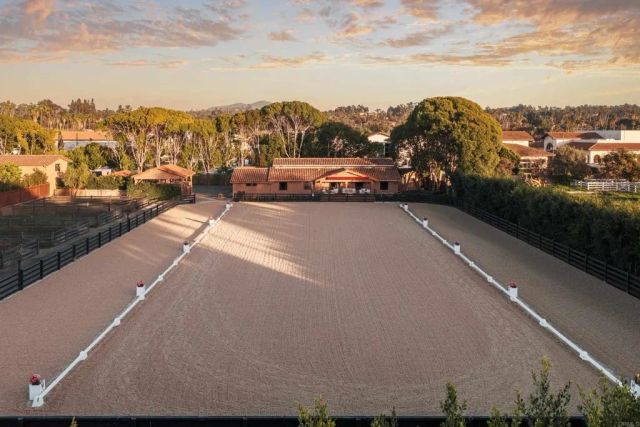 15731 Via De Santa Fe, Rancho Santa Fe, CA 92067