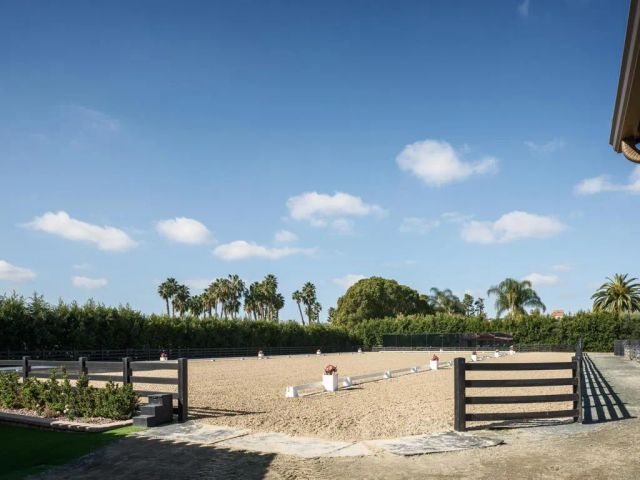 15731 Via De Santa Fe, Rancho Santa Fe, CA 92067