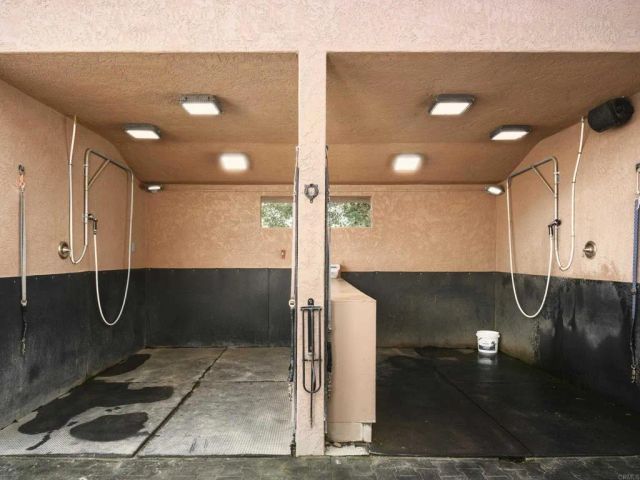 15731 Via De Santa Fe, Rancho Santa Fe, CA 92067