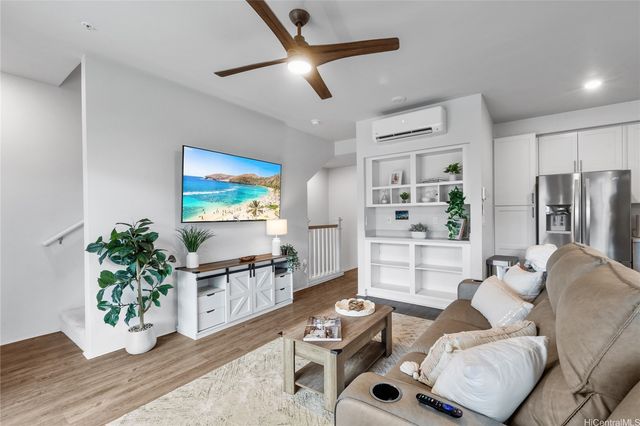91-3525 Kauluakoko Street 1910, Ewa Beach, HI 96706