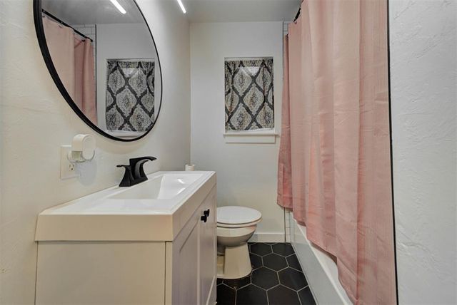 10834 NE 17th Street, Oklahoma City, OK 73141