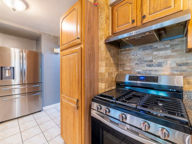 17519 Community Street, Lansing, IL 60438