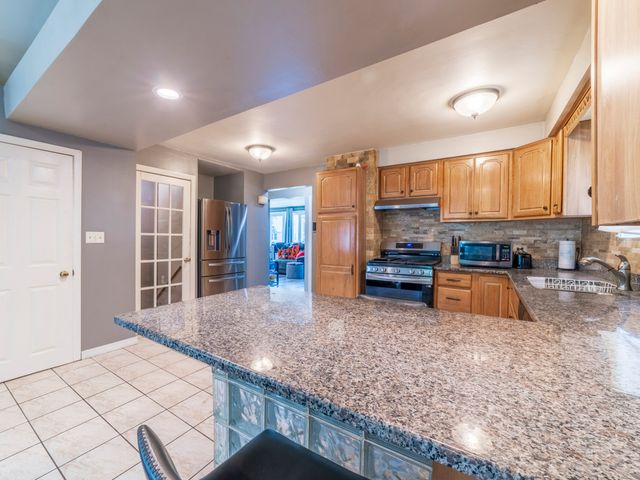 17519 Community Street, Lansing, IL 60438