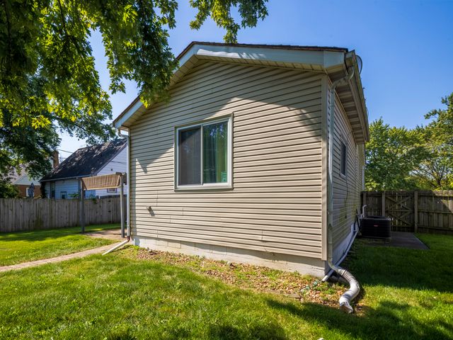 17519 Community Street, Lansing, IL 60438