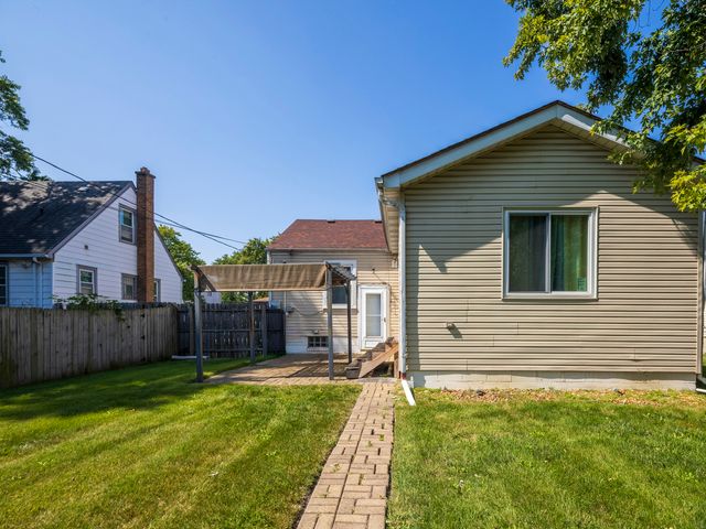 17519 Community Street, Lansing, IL 60438