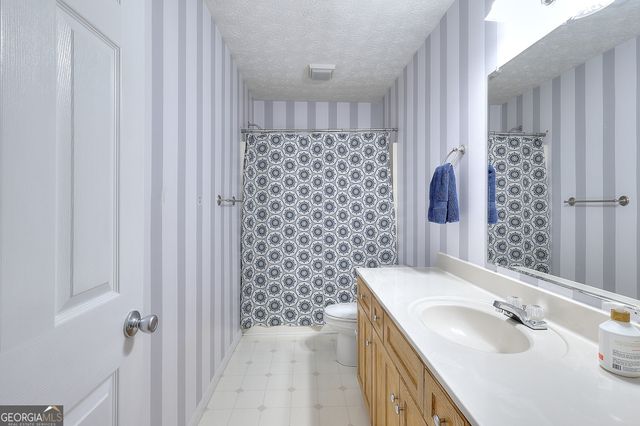 2315 Fisher Drive, Loganville, GA 30052
