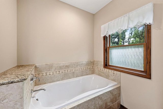 7224 Kickaboo Road, Waunakee, WI 53597