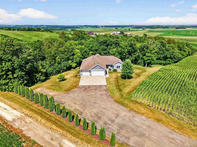7224 Kickaboo Road, Waunakee, WI 53597