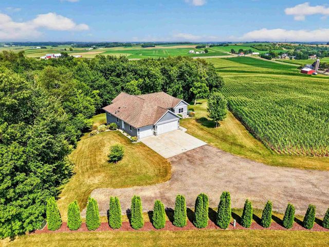 7224 Kickaboo Road, Waunakee, WI 53597