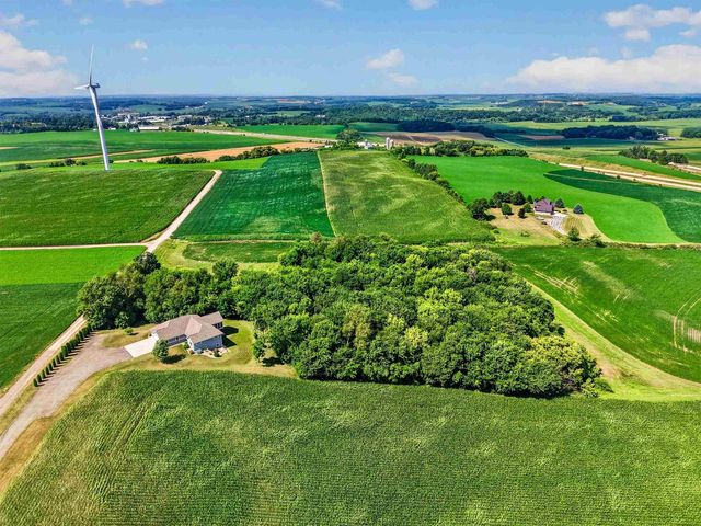 7224 Kickaboo Road, Waunakee, WI 53597