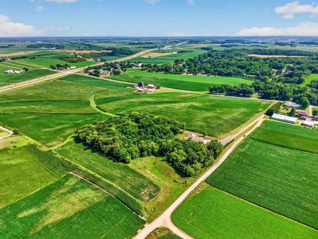 7224 Kickaboo Road, Waunakee, WI 53597