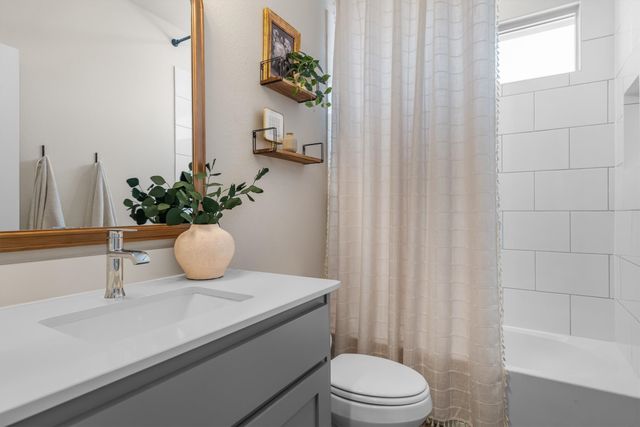 2013 Windsor Drive, Argyle, TX 76226