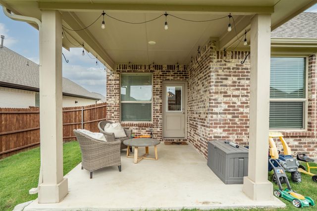 2013 Windsor Drive, Argyle, TX 76226