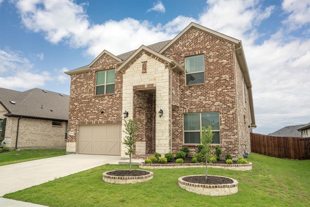 2013 Windsor Drive, Argyle, TX 76226