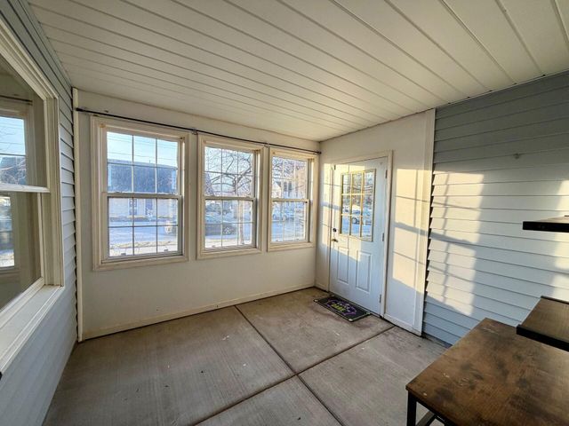 207 E Joliet Street, Schererville, IN 46375