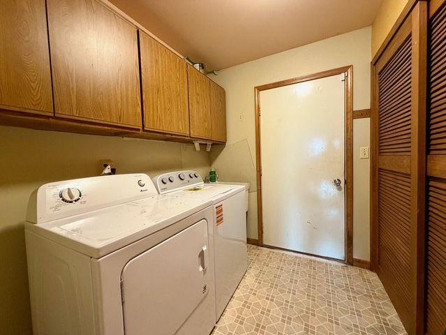 207 E Joliet Street, Schererville, IN 46375