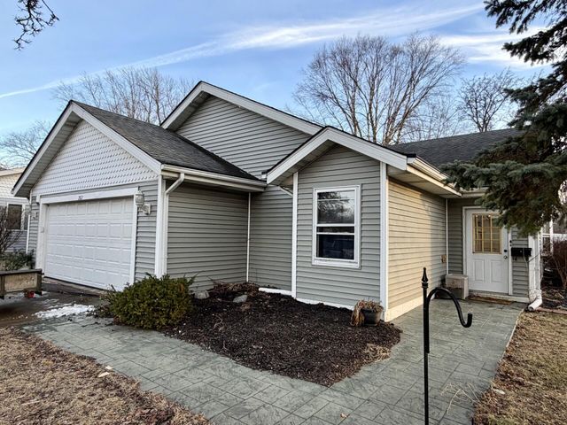 207 E Joliet Street, Schererville, IN 46375