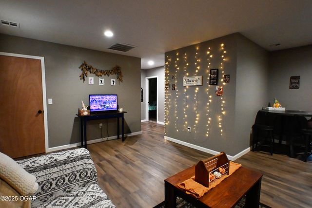 709 Franklin Street A & B, Sarcoxie, MO 64862