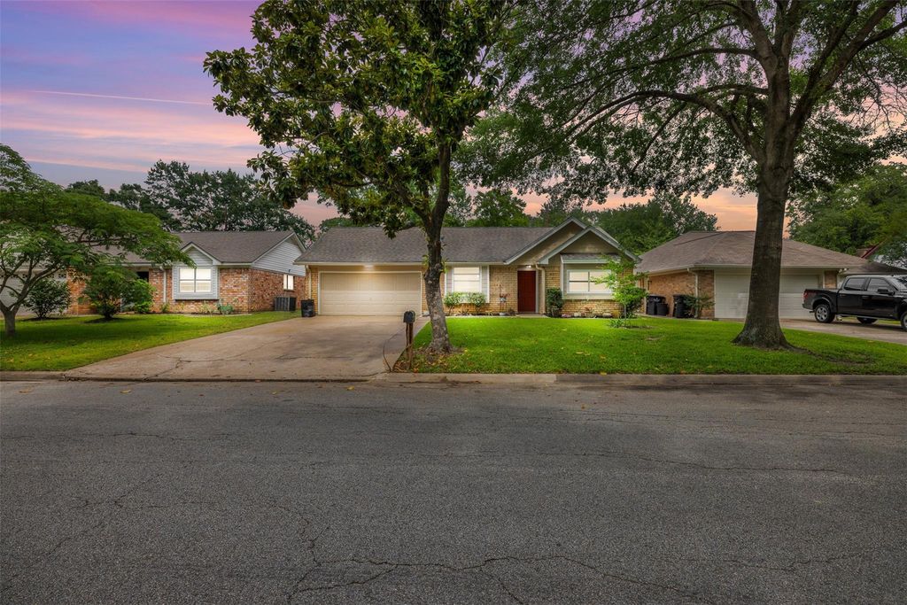 1740 Airline Drive, Katy, TX 77493