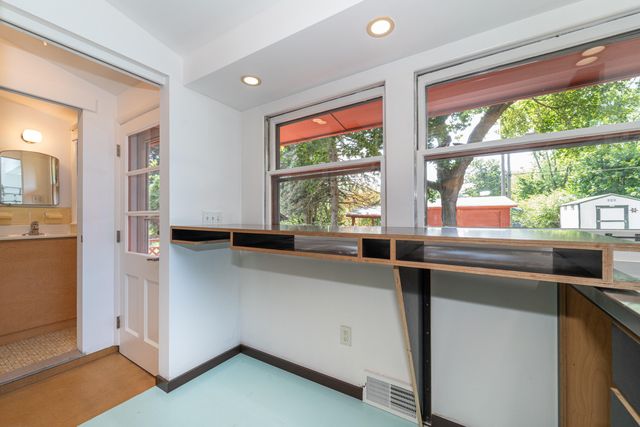 827 Westwood Avenue, Ann Arbor, MI 48103