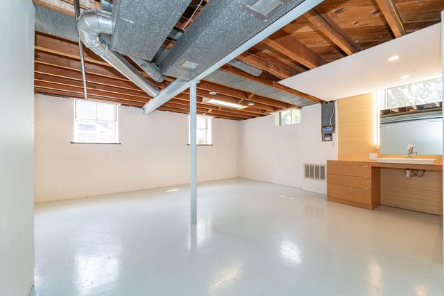 827 Westwood Avenue, Ann Arbor, MI 48103