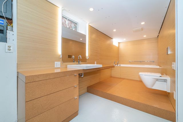 827 Westwood Avenue, Ann Arbor, MI 48103